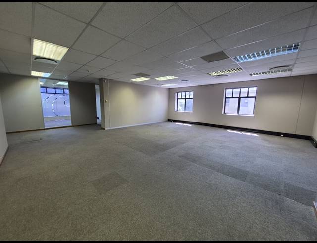 514M² OFFICE TO LET IN SANDTON CENTRAL